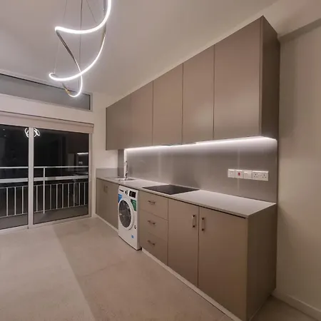 Karyatis Building * Nicosia